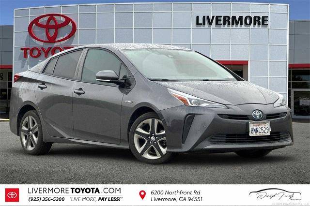 2019 Toyota Prius XLE FWD photo