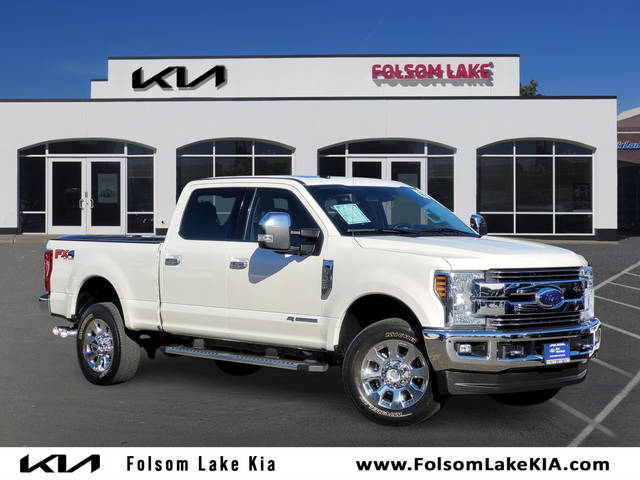 2019 Ford F-350 Super Duty LARIAT 4WD photo