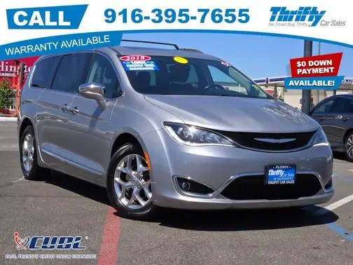 2018 Chrysler Pacifica Minivan Limited FWD photo