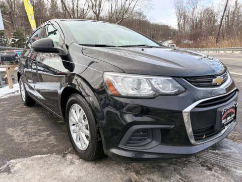 2019 Chevrolet Sonic LT FWD photo