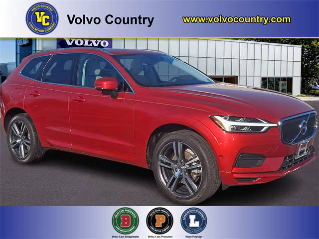 2019 Volvo XC60 Momentum AWD photo