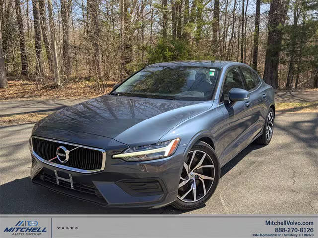 2019 Volvo S60 Momentum AWD photo