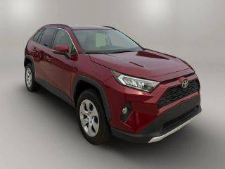 2019 Toyota RAV4 LE AWD photo