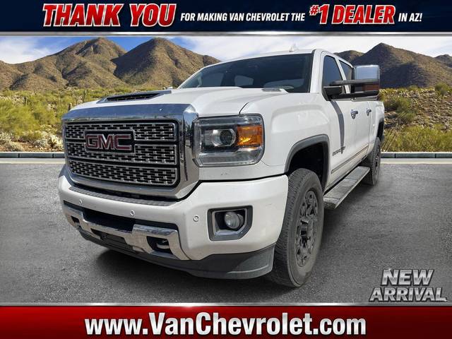 2019 GMC Sierra 2500HD Denali 4WD photo