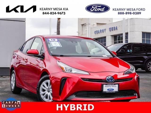 2019 Toyota Prius LE FWD photo