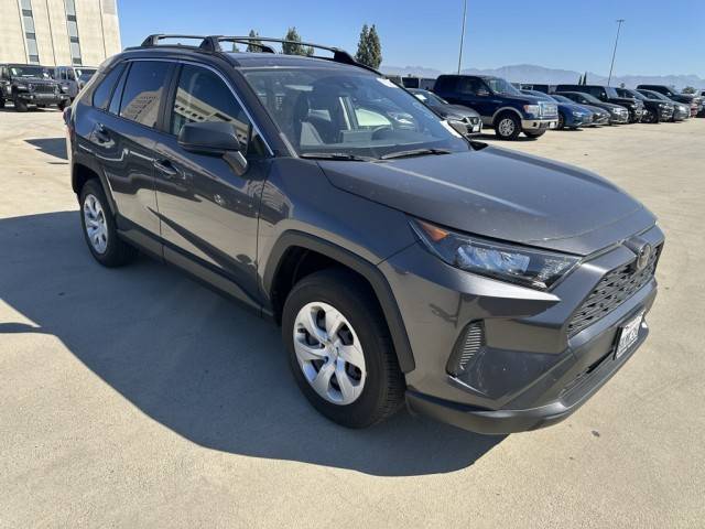 2019 Toyota RAV4 LE FWD photo