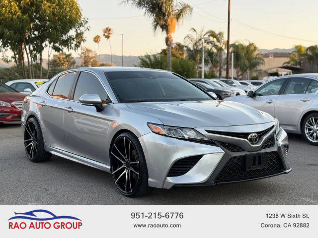 2019 Toyota Camry SE FWD photo