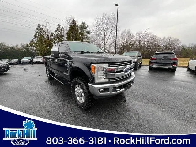 2017 Ford F-250 Super Duty Lariat 4WD photo