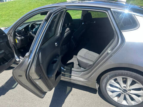 2017 Kia Optima LX FWD photo