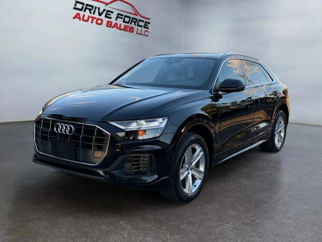 2019 Audi Q8 Premium AWD photo