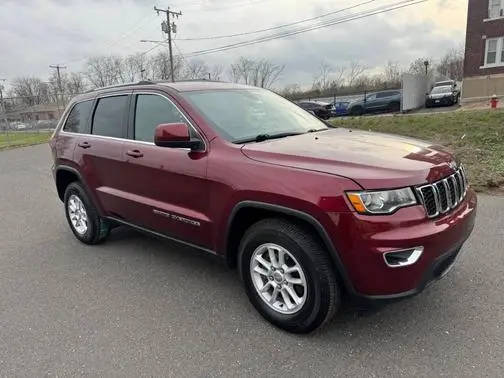 2019 Jeep Grand Cherokee Laredo E 4WD photo
