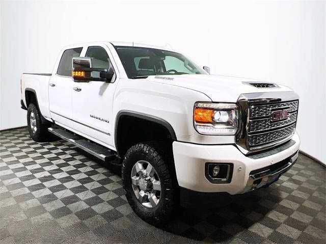 2019 GMC Sierra 3500HD Denali 4WD photo