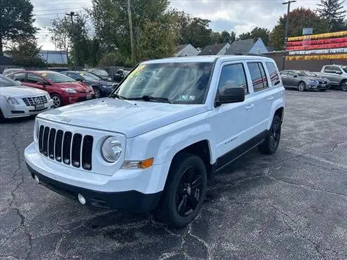 2016 Jeep Patriot Latitude 4WD photo