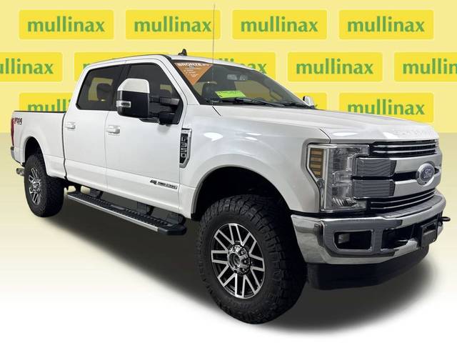 2019 Ford F-350 Super Duty LARIAT 4WD photo