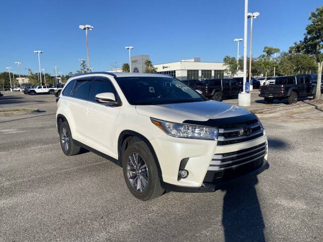 2019 Toyota Highlander XLE FWD photo