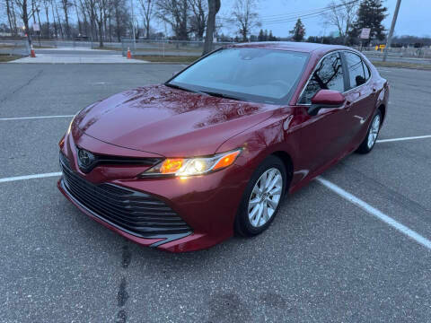 2019 Toyota Camry LE FWD photo
