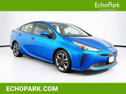 2019 Toyota Prius XLE FWD photo