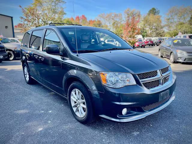 2018 Dodge Grand Caravan SXT FWD photo