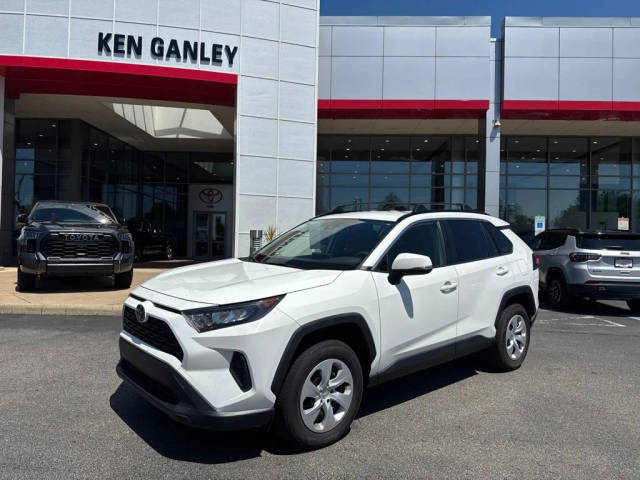 2019 Toyota RAV4 LE AWD photo
