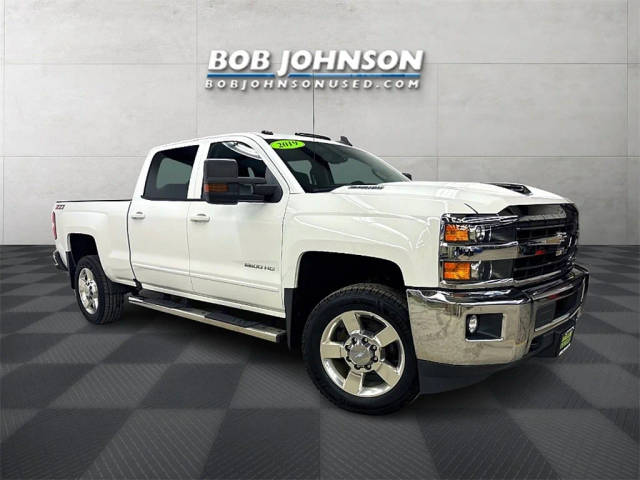 2019 Chevrolet Silverado 2500HD LT 4WD photo