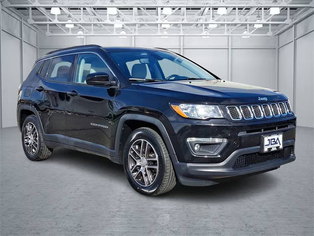 2019 Jeep Compass Latitude w/Sun/Wheel Pkg FWD photo