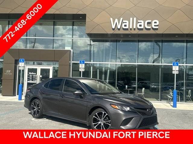 2019 Toyota Camry SE FWD photo