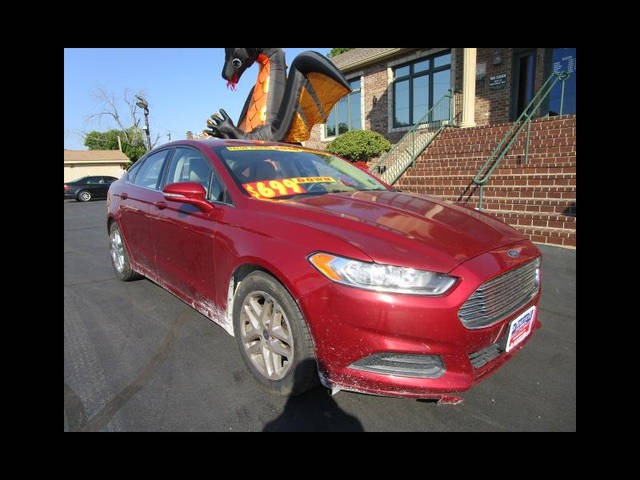 2016 Ford Fusion SE FWD photo