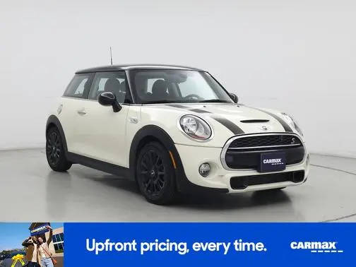 2015 MINI Hardtop 2 Door S FWD photo
