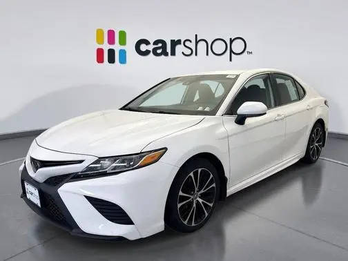 2019 Toyota Camry SE FWD photo
