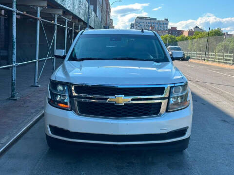 2015 Chevrolet Suburban LT RWD photo