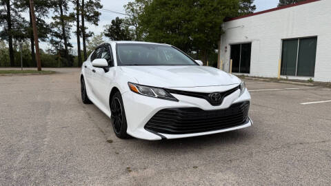 2019 Toyota Camry L FWD photo