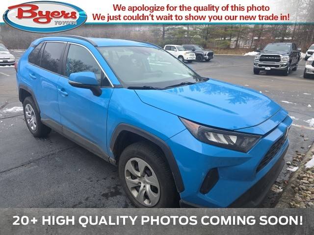 2019 Toyota RAV4 LE AWD photo