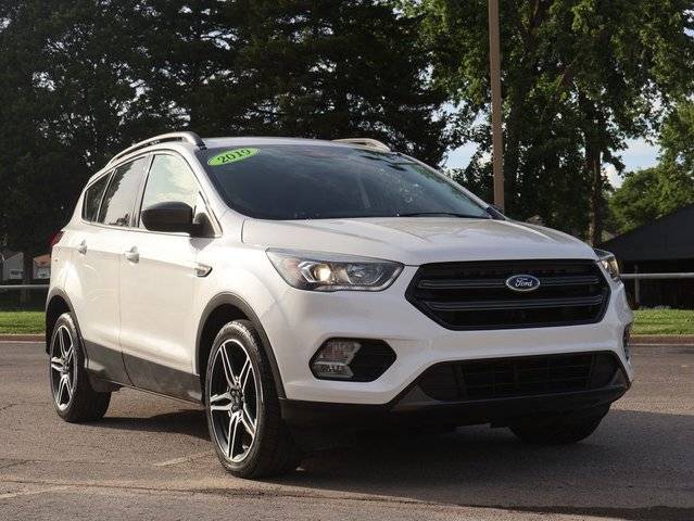 2019 Ford Escape SEL FWD photo