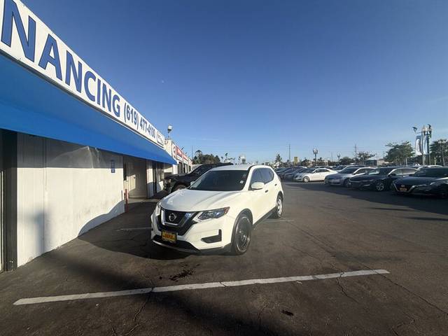 2017 Nissan Rogue S FWD photo