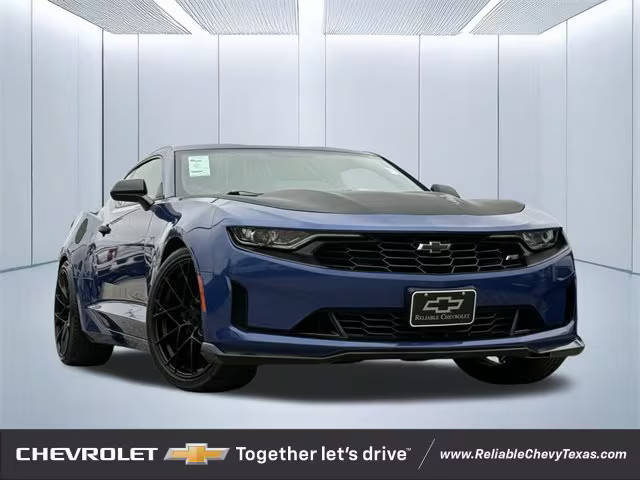 2019 Chevrolet Camaro 1LT RWD photo