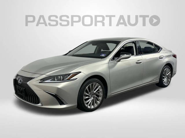 2019 Lexus ES ES 300h Luxury FWD photo