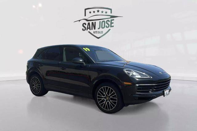 2019 Porsche Cayenne  AWD photo