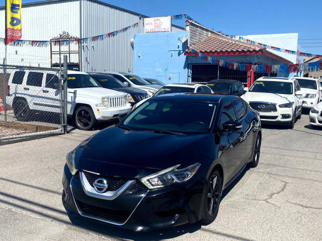 2017 Nissan Maxima SR FWD photo