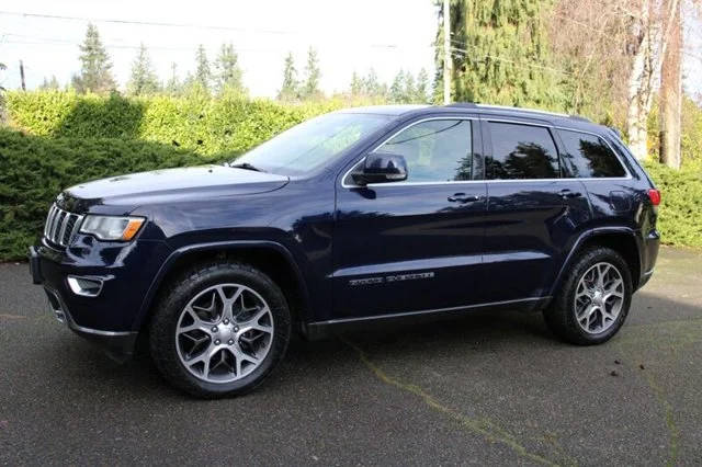 2018 Jeep Grand Cherokee Sterling Edition 4WD photo
