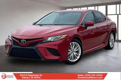 2019 Toyota Camry SE FWD photo
