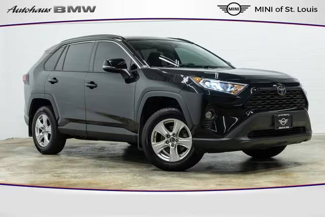 2019 Toyota RAV4 XLE AWD photo