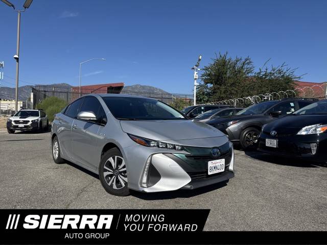2019 Toyota Prius Prime Plus FWD photo