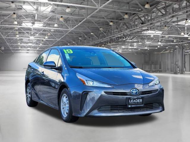 2019 Toyota Prius L Eco FWD photo