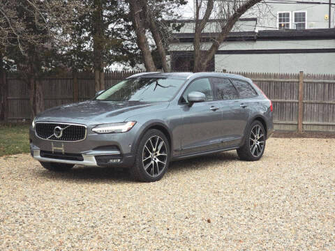 2018 Volvo V90 Cross Country  AWD photo