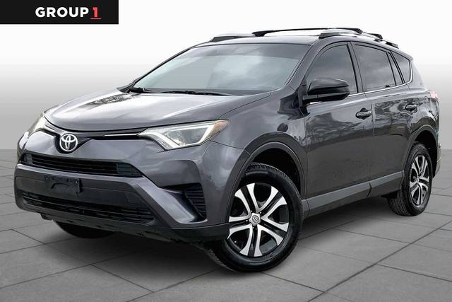 2016 Toyota RAV4 LE FWD photo