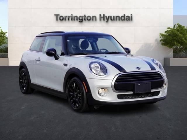 2019 MINI Hardtop 2 Door Cooper FWD photo