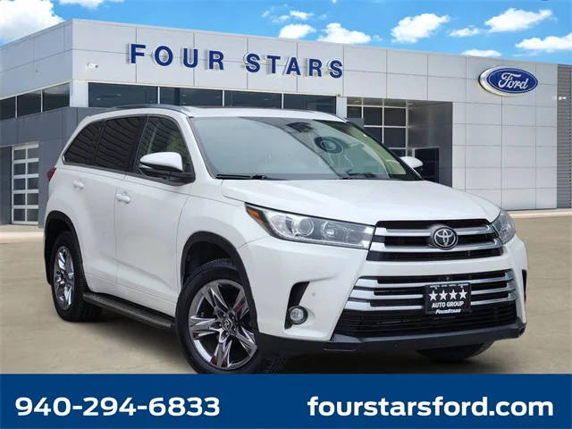 2019 Toyota Highlander Limited Platinum FWD photo