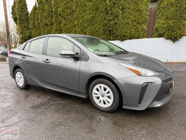 2019 Toyota Prius L Eco FWD photo