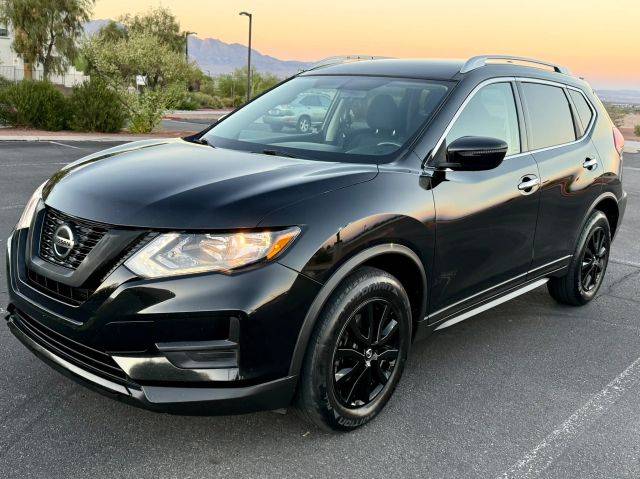2018 Nissan Rogue SV FWD photo