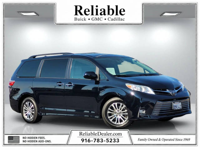 2019 Toyota Sienna XLE Premium FWD photo